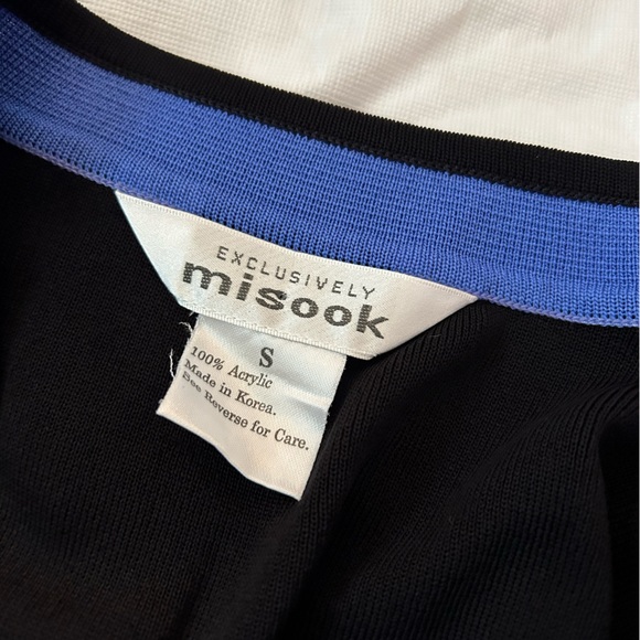 Exclusively Misook color block sweater - Picture 5 of 5
